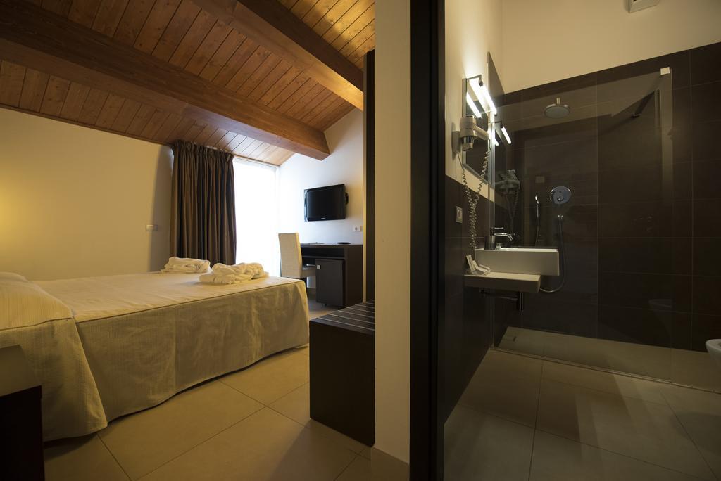 Hotel Iride & Spa Cesenatico Exterior foto